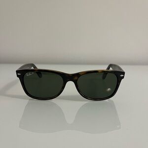 Ray-Ban Wayfarer Sunglasses - Tortoise Frame with Dark Green Lenses